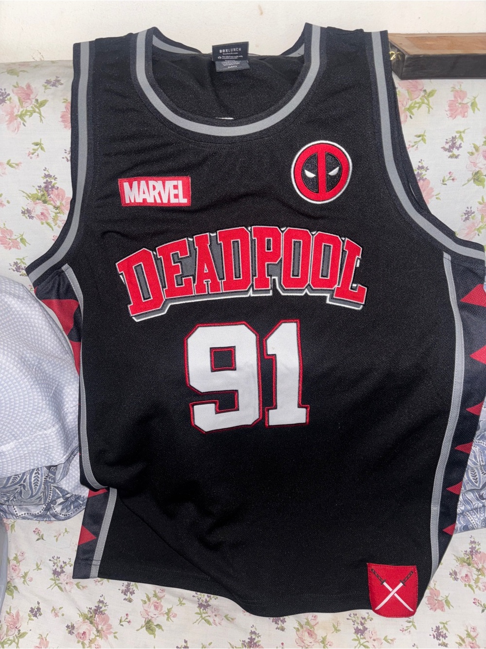Deadpool Basketball Jersey Medium Sewn patches Wolverine